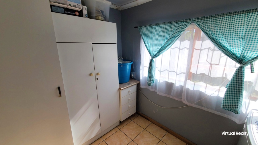 4 Bedroom Property for Sale in Thornton Western Cape